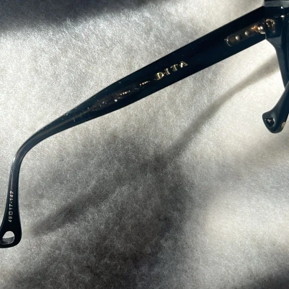 Dita frames - Picture 6 of 8